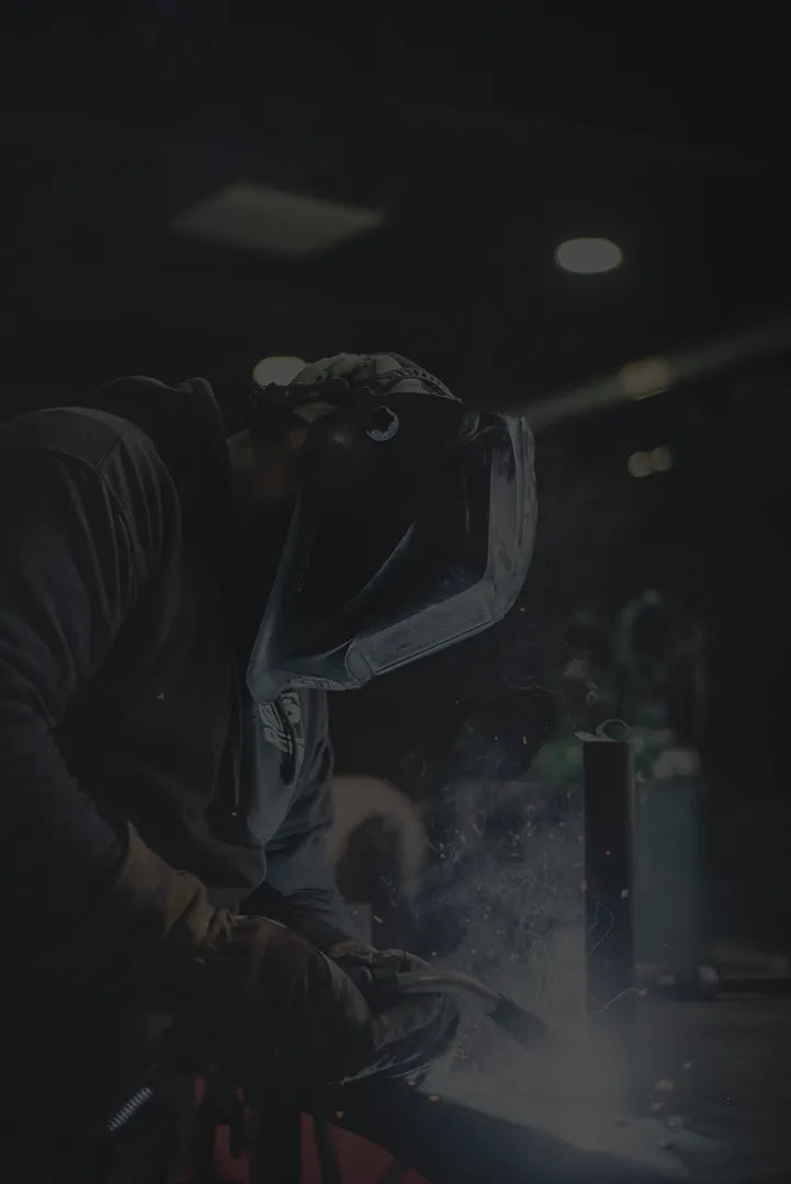 Illustration de la mission du Centre RP : offrir un service de réparation et de fabrication sur mesure efficace et personnalisé.